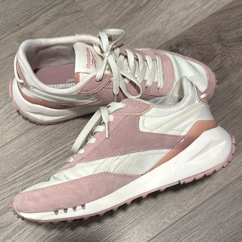 Reebok Sporty Sneakers